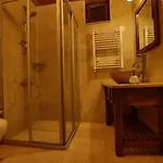 사프란 케이브 3*