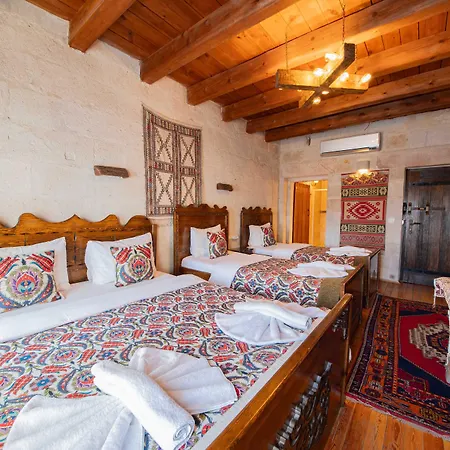 Safran Cave Hotel 2*